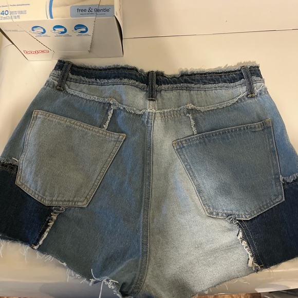 Size: 8 - Picture 2 of 3